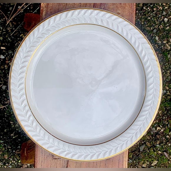 Vintage Discontinued Syracuse Cotillion Laurel Embossed Gold Trim Salad Plate - Picture 4 of 9